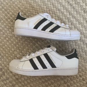 Adidas Superstar Black & White Sneakers Mens 6 1/2 = Womens 7 1/2